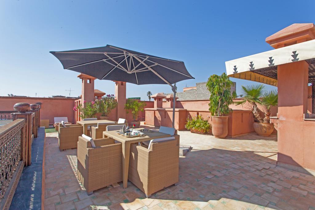 Riad Le Perroquet Bleu Suites & Spa Marrakesch Exterior foto