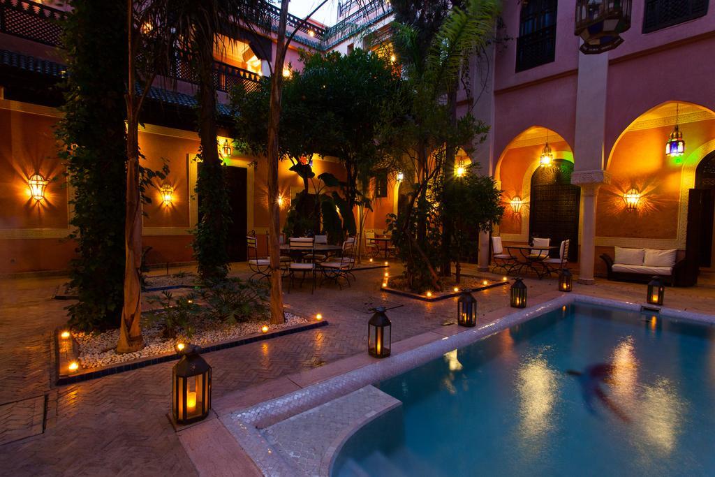 Riad Le Perroquet Bleu Suites & Spa Marrakesch Exterior foto